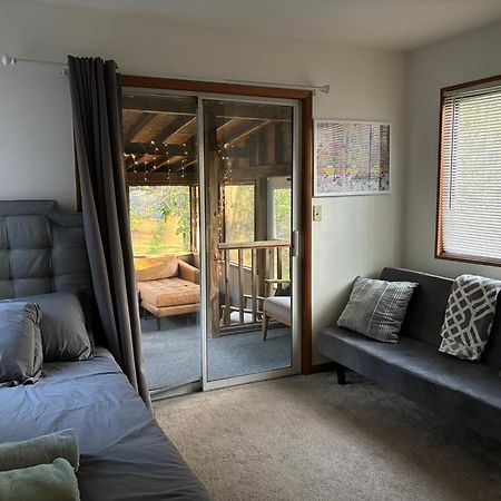 Ambiance - King Bed Cabin, Jetted-Tub & Fireplace Tobyhanna ภายนอก รูปภาพ