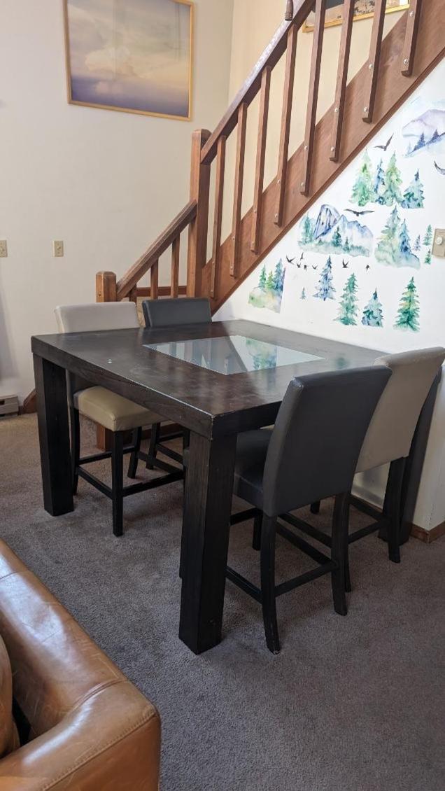 Ambiance - King Bed Cabin, Jetted-Tub & Fireplace Tobyhanna ภายนอก รูปภาพ