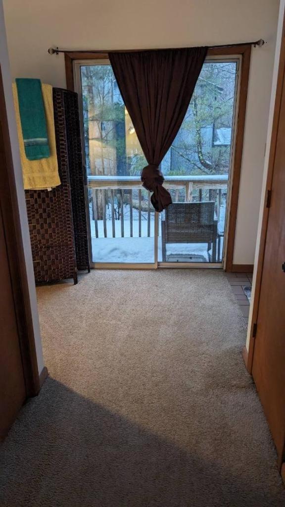 Ambiance - King Bed Cabin, Jetted-Tub & Fireplace Tobyhanna ภายนอก รูปภาพ