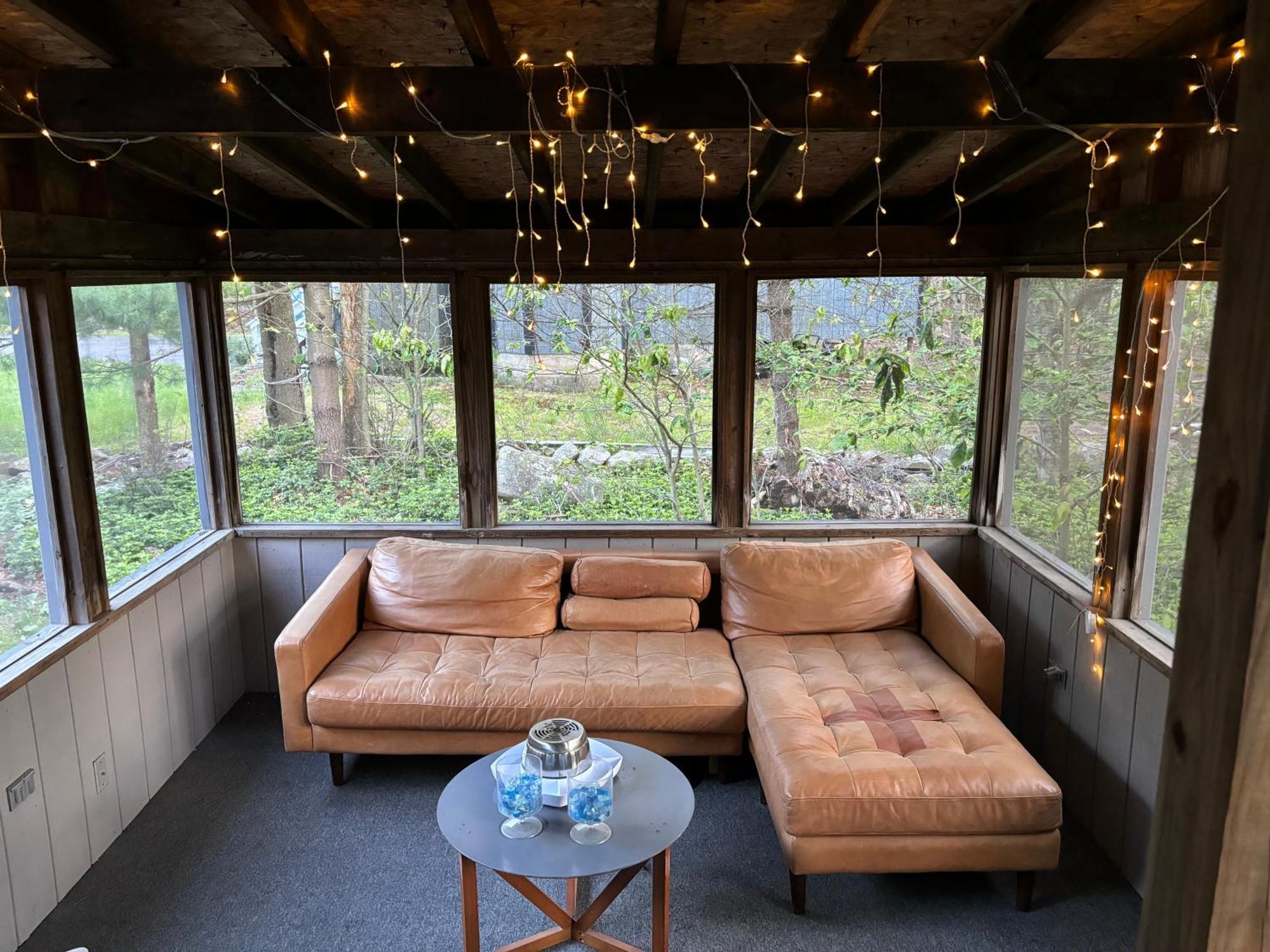 Ambiance - King Bed Cabin, Jetted-Tub & Fireplace Tobyhanna ภายนอก รูปภาพ