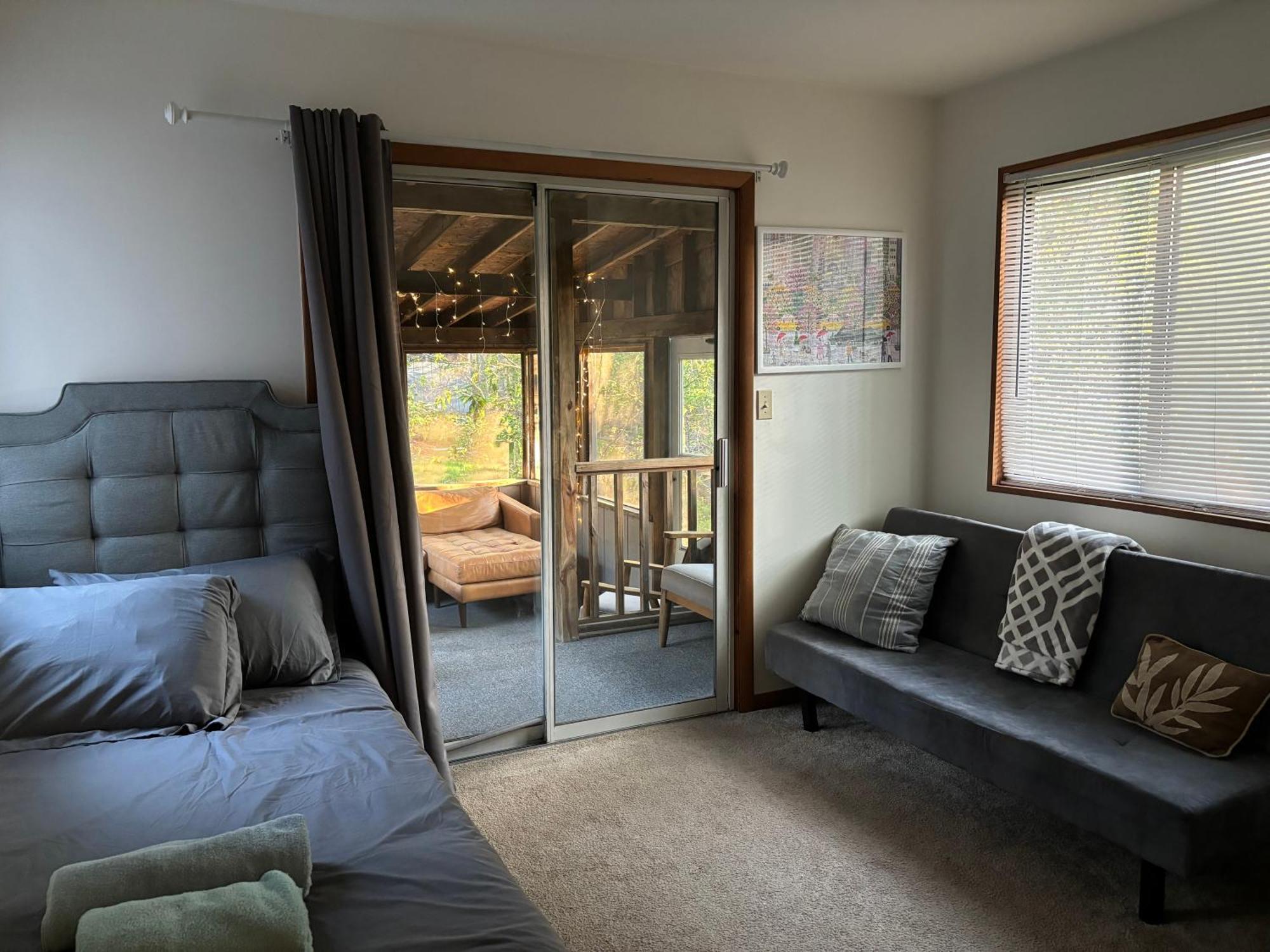 Ambiance - King Bed Cabin, Jetted-Tub & Fireplace Tobyhanna ภายนอก รูปภาพ